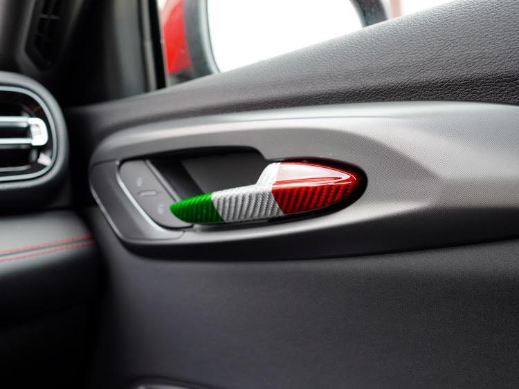 Alfa Romeo Tonale Interior Door Handle Trim Set - Carbon Fiber - Italian Theme
